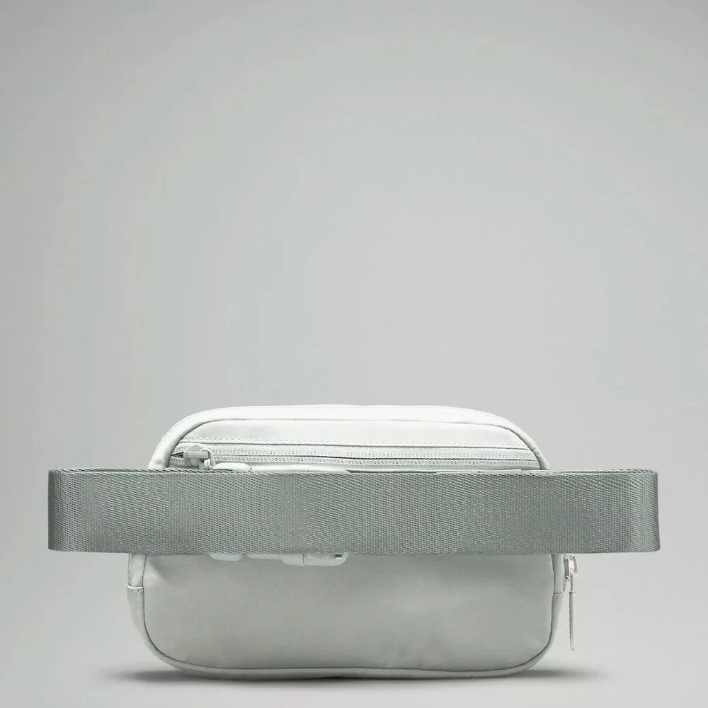 Sold Out Jade Grey Everywhere Belt Bag 1L- lululemon NWT - Picture 2 of 6